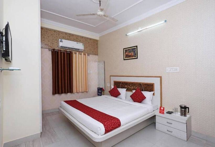 בית מלון כפרי Radhika Resort