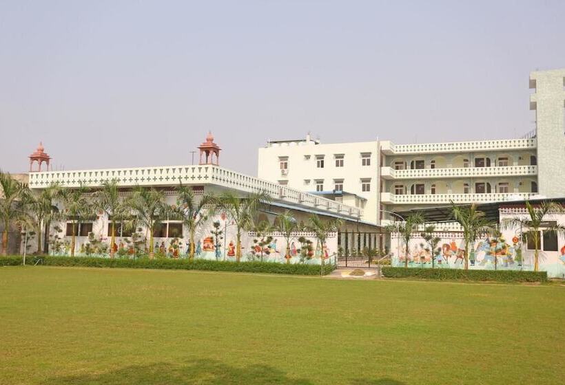 בית מלון כפרי Radhika Resort