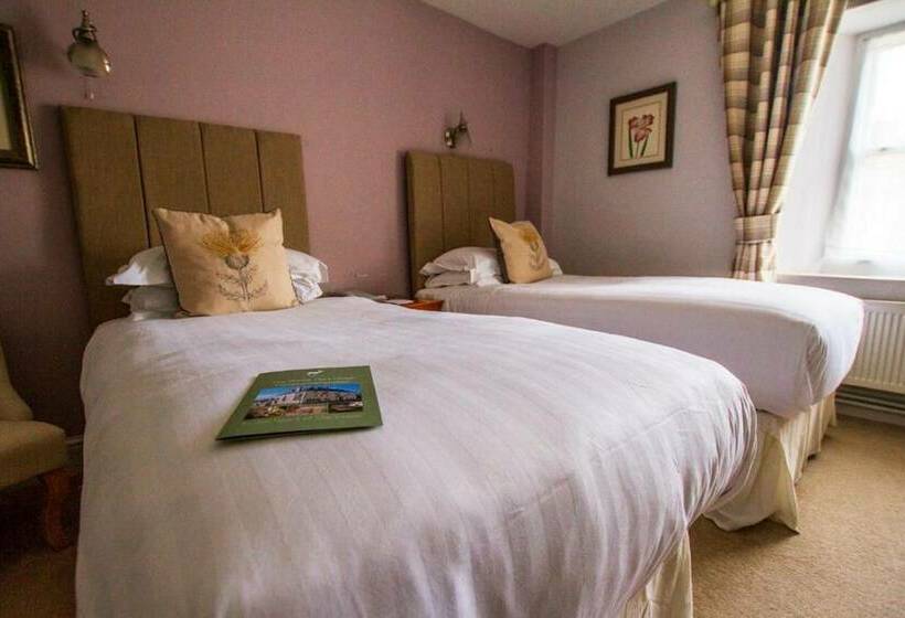 Отель The White Hart