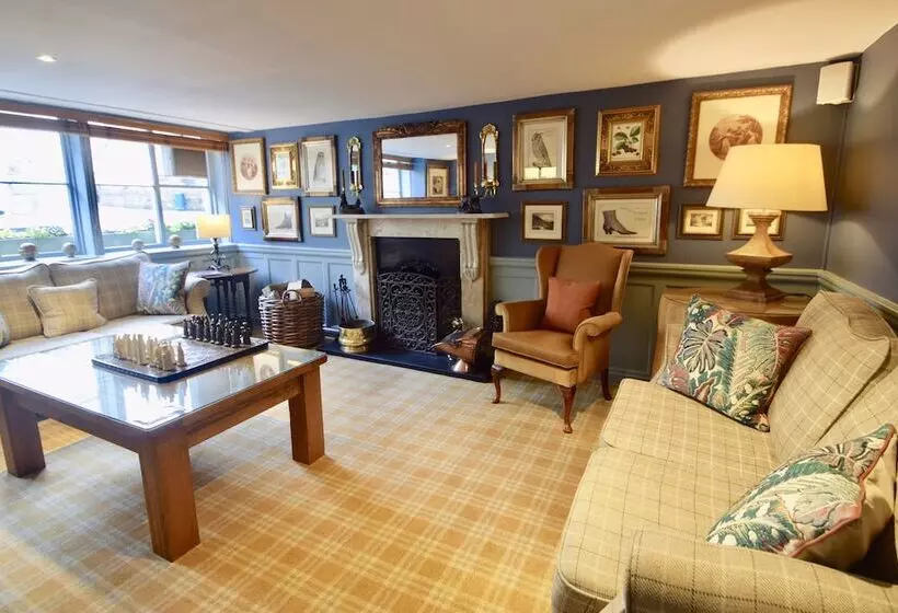 Hotelli The White Hart