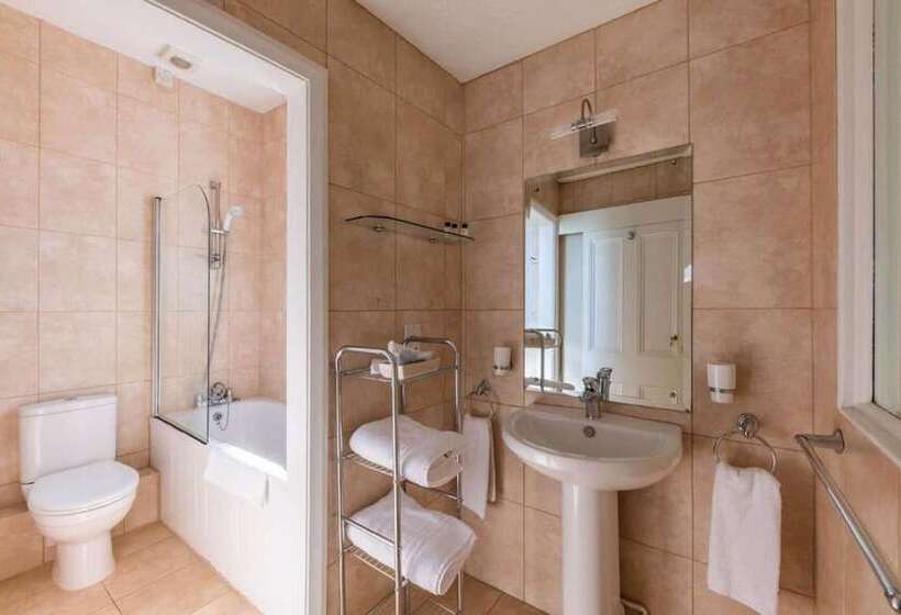 Отель The White Hart