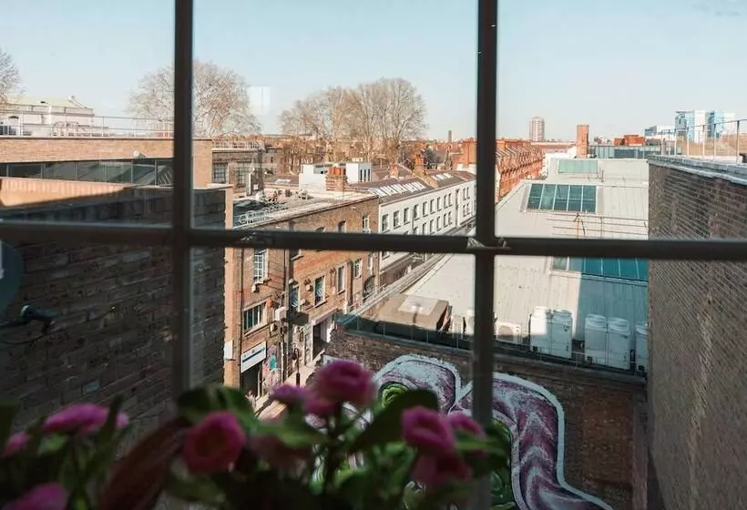 Majatalo Private Ensuite Room Liverpool Street