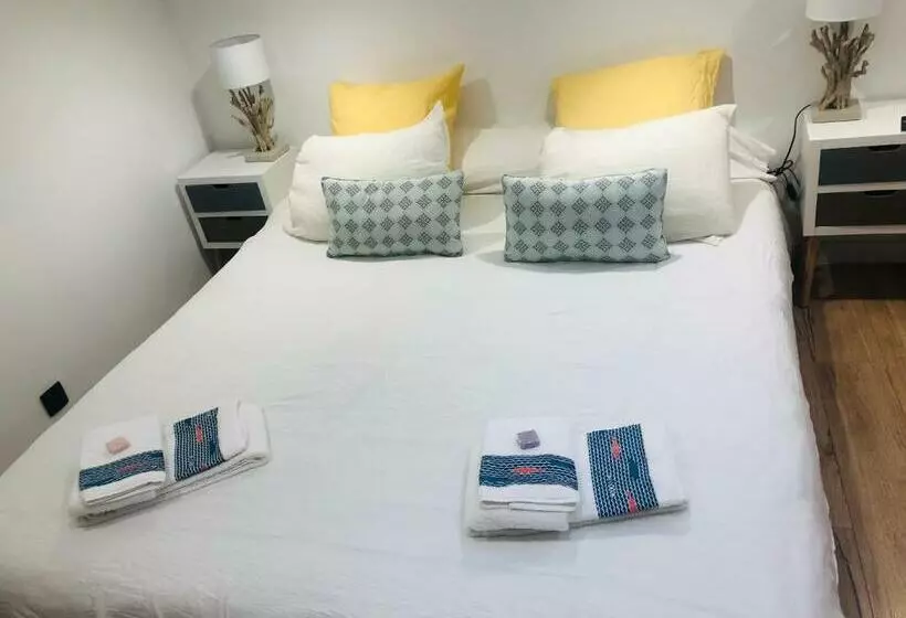تختخواب و صبحانه Les Nuits D été Niolon