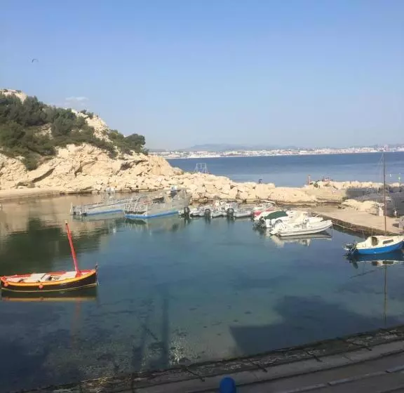 تختخواب و صبحانه Les Nuits D été Niolon