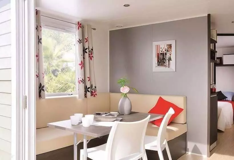 Hotelli Camping La Cailletiere   Mobil Home