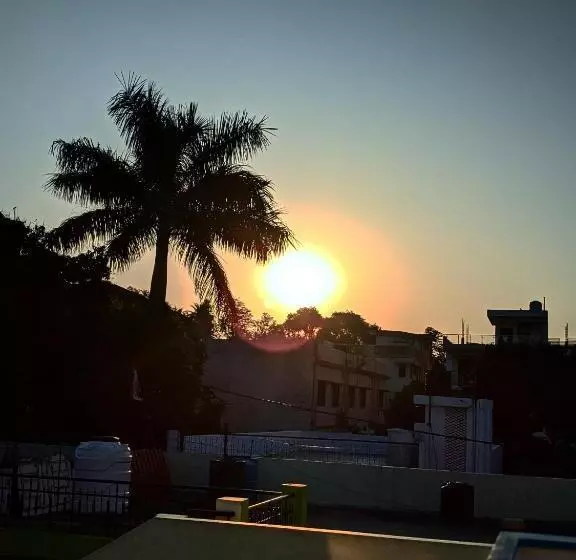 ホテル Kanchan Dehradun