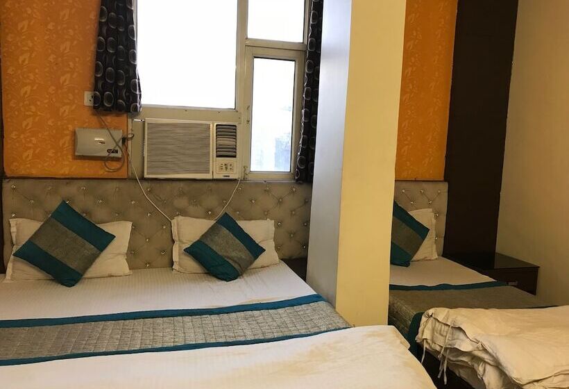 Hotelli Noble International