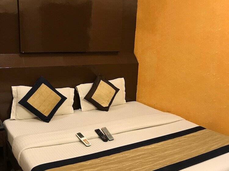 Hotelli Noble International