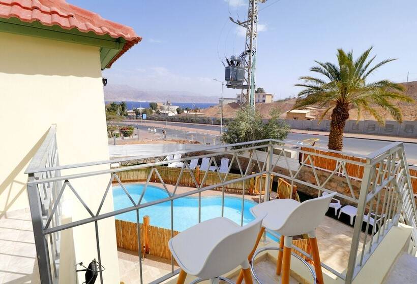 Palma Diving Resort   Hostel