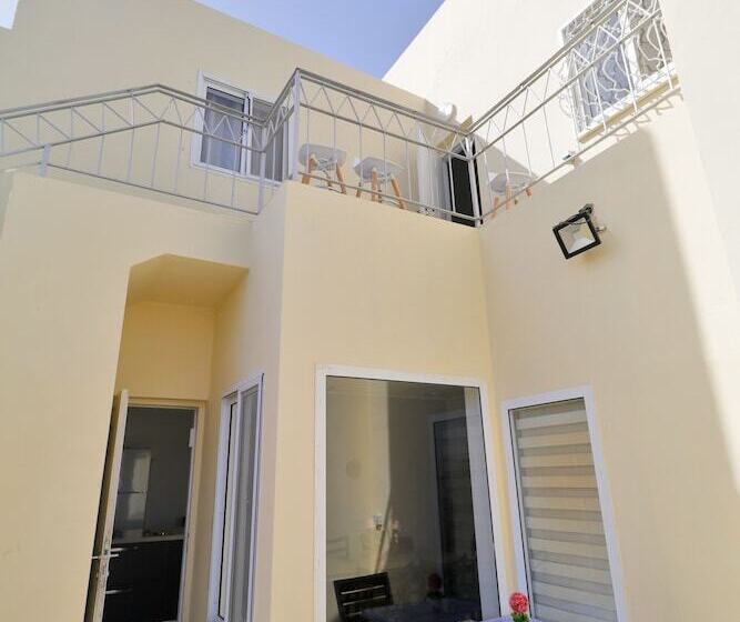 Palma Diving Resort   Hostel