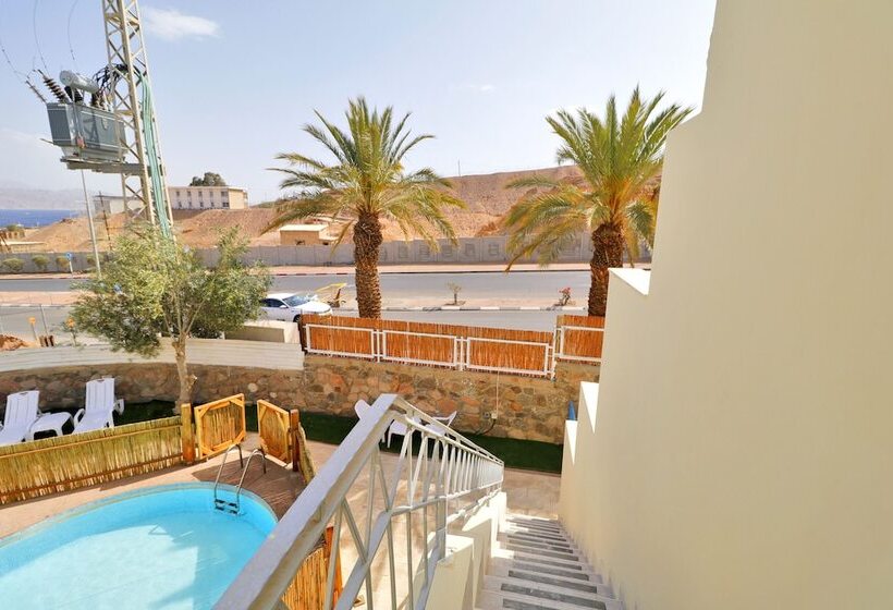 Palma Diving Resort   Hostel