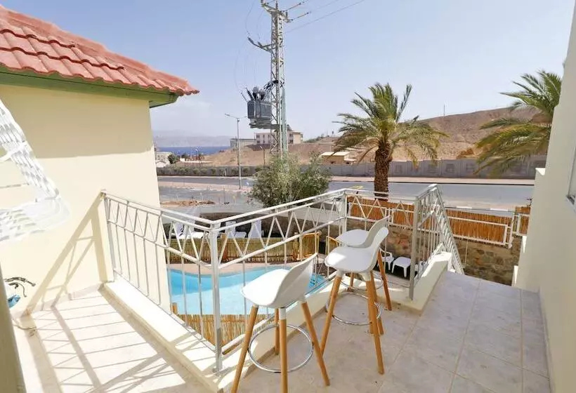 Palma Diving Resort   Hostel