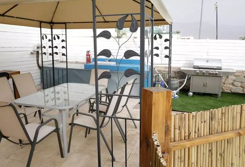 Palma Diving Resort   Hostel