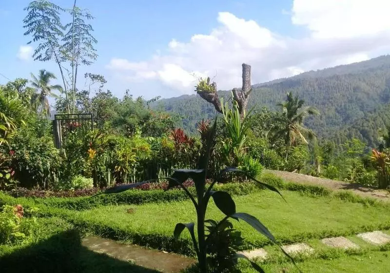 Majatalo Aris Homestay And Warung Made