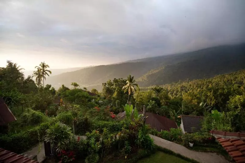 Majatalo Aris Homestay And Warung Made