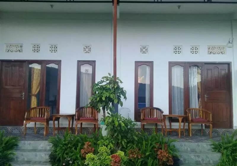 Majatalo Aris Homestay And Warung Made