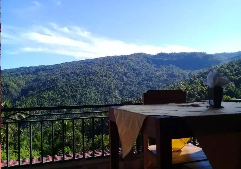 Majatalo Aris Homestay And Warung Made