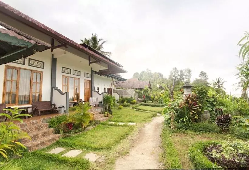 Majatalo Aris Homestay And Warung Made