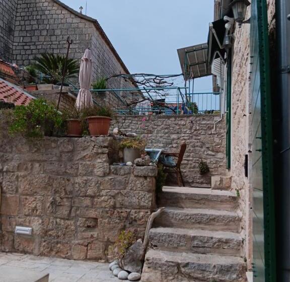 پانسیون Guest House Lucijo