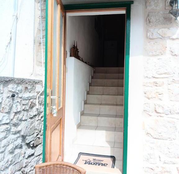 پانسیون Guest House Lucijo