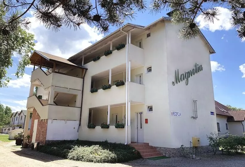Majatalo Magnolia Guest House