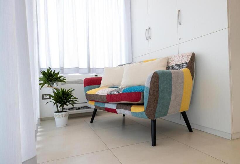 پانسیون Mary Vi Rooms