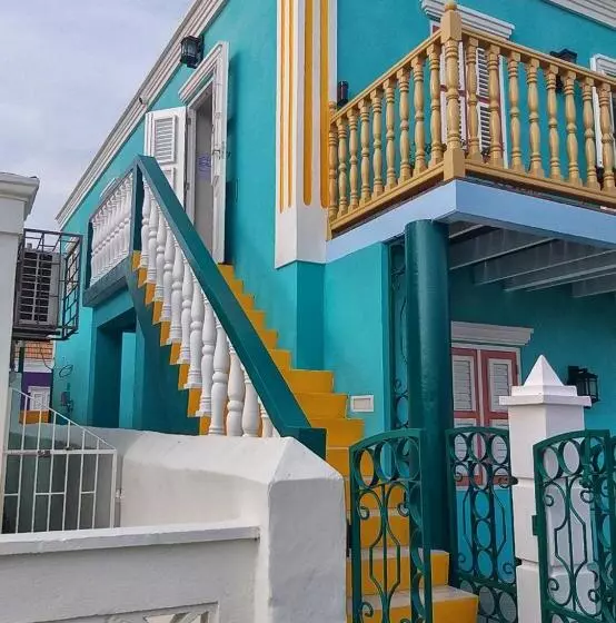 Turquoise B&b