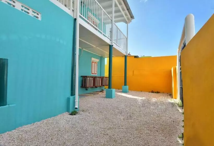 Turquoise B&b
