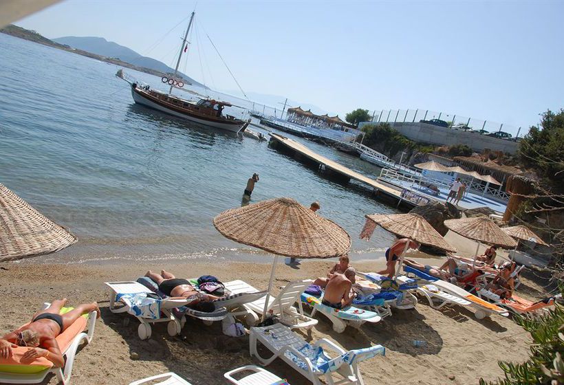 Akvaryum Beach Hotel