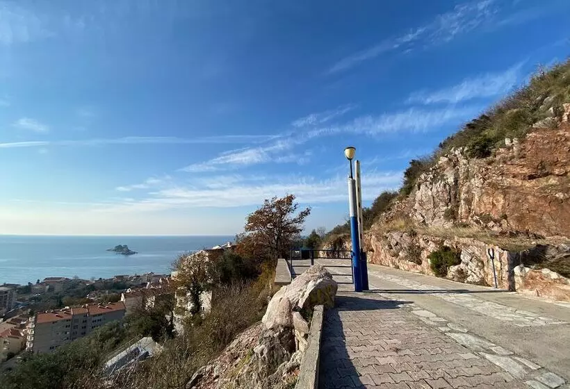 Apartments And Rooms Levantin Inn