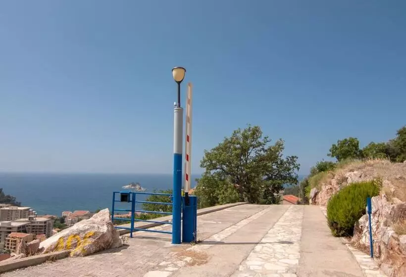 Apartments And Rooms Levantin Inn