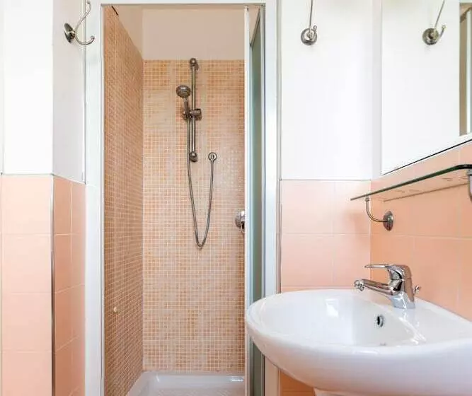 Gg8 Hotel & Suite Spa