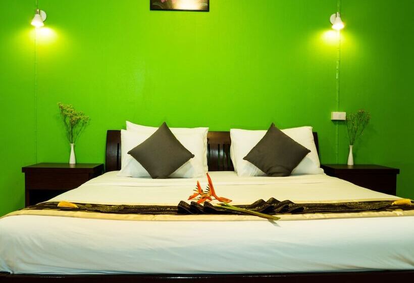 فندق Ao Nang Baan Suan Resort