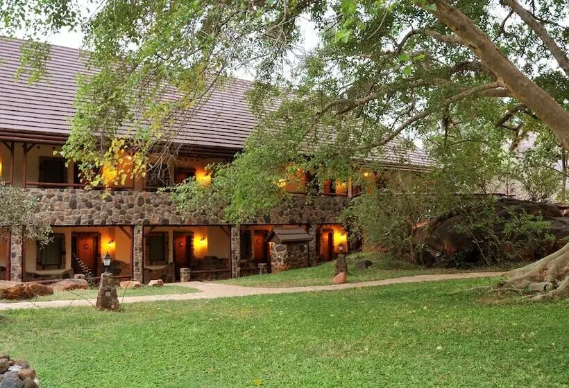 هتل Kilaguni Serena Safari Lodge