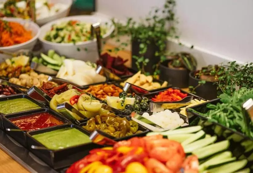 هتل Medea Apartments By Upa