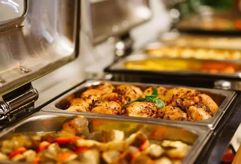 هتل Medea Apartments By Upa