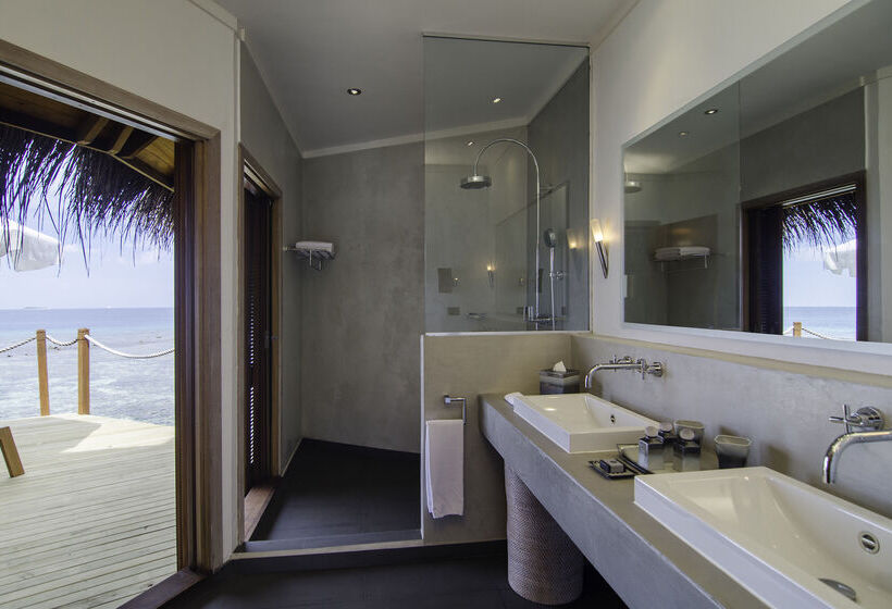 هتل Mirihi Island Resort