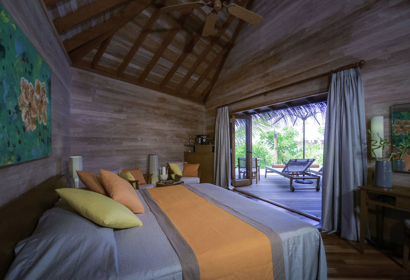 هتل Mirihi Island Resort