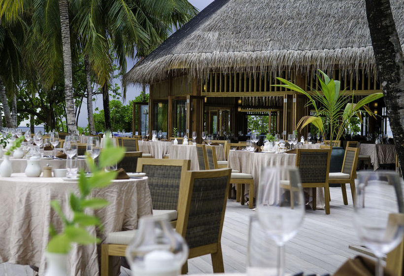 هتل Mirihi Island Resort