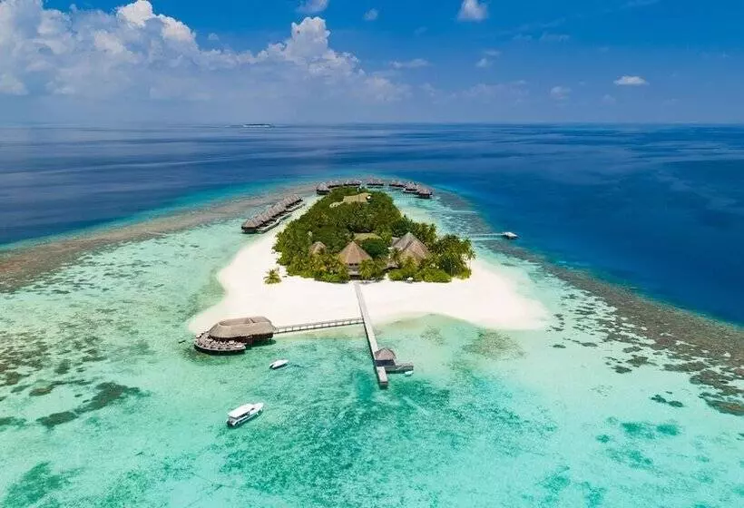 هتل Mirihi Island Resort