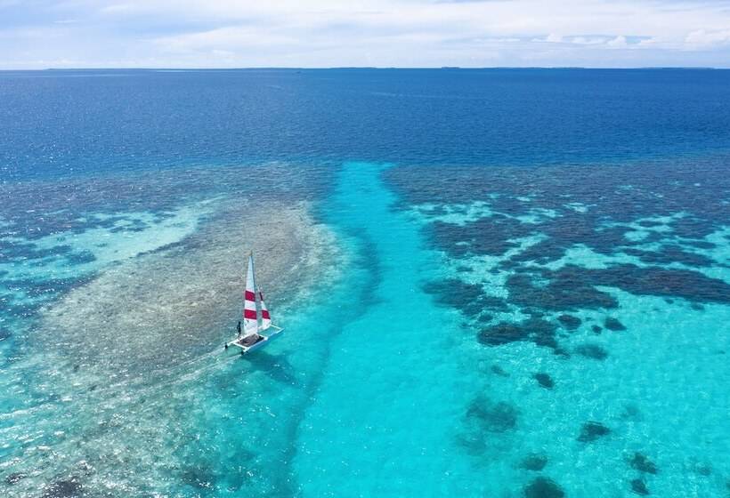 هتل Mirihi Island Resort