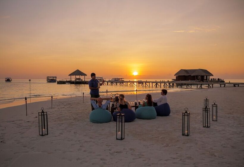 هتل Mirihi Island Resort