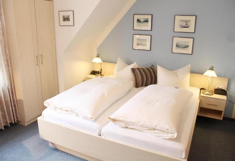 هتل Ostfriesland Garni