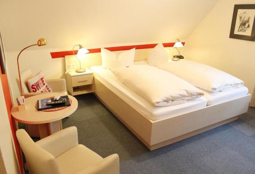 هتل Ostfriesland Garni