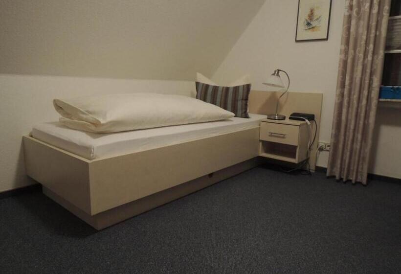 هتل Ostfriesland Garni