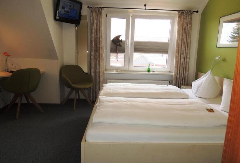 هتل Ostfriesland Garni