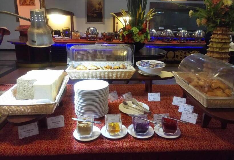 בית מלון כפרי Pacific Palace