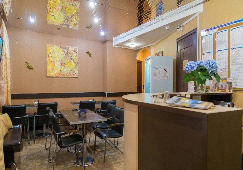 فندق Ra Nevsky 102