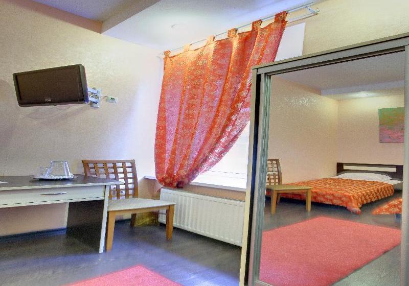 فندق Ra Nevsky 102