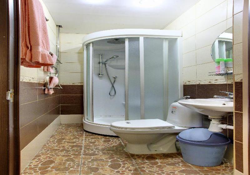 فندق Ra Nevsky 102